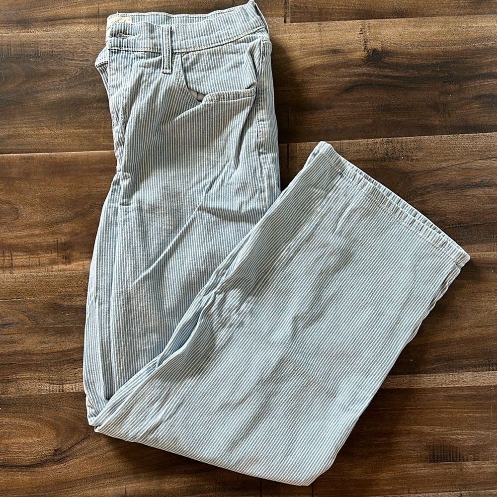 Relaxed wide leg striped pants